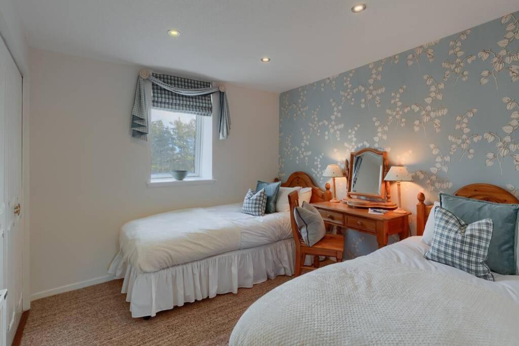 45 Guthrie Court, Fantastic Top Floor Apartment Next To Gleneagles Auchterarder Exterior photo